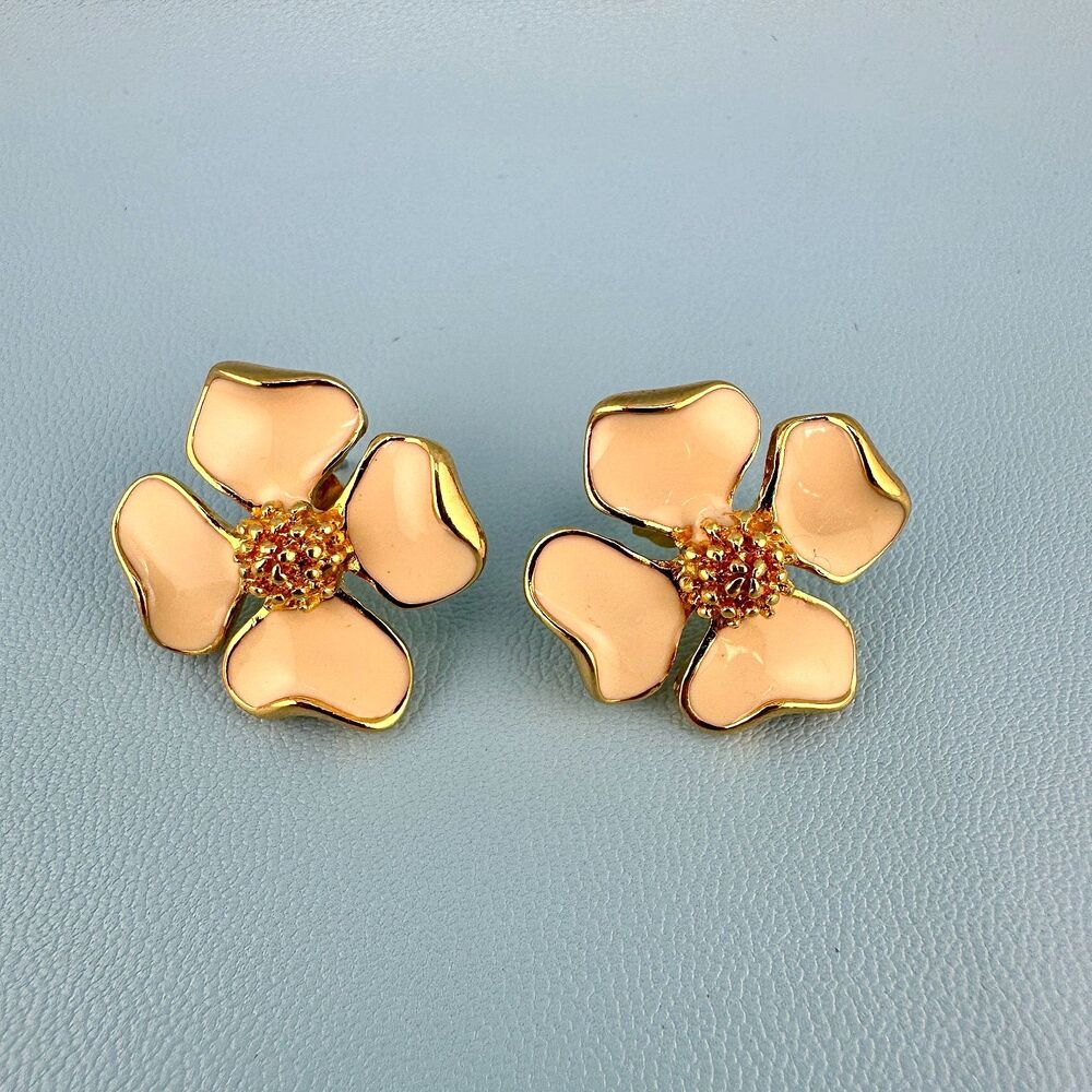 Vintage Trifari Flower Earrings Gold Tone White Enamel Pierced Dogwood Signed